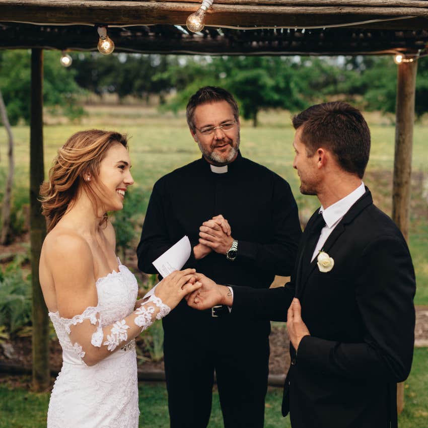 Groom Puts Wedding Ring On The Wrong Hand And Says A Crude Joke Instead Of Writing Vows
