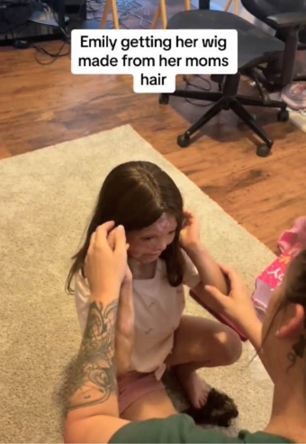 little girl receives wig made from mom&#039;s hair