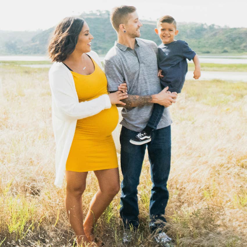Woman Shares How She And Her Boyfriend Became A &#039;Low Income&#039; Family Of 5 — With Another Kid On The Way