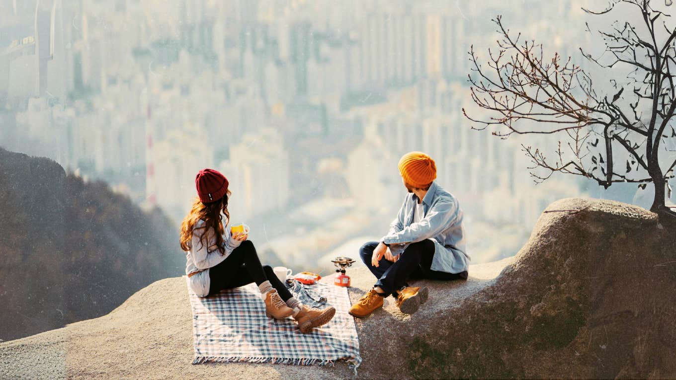 Free date ideas, couple on picnic after a hike 