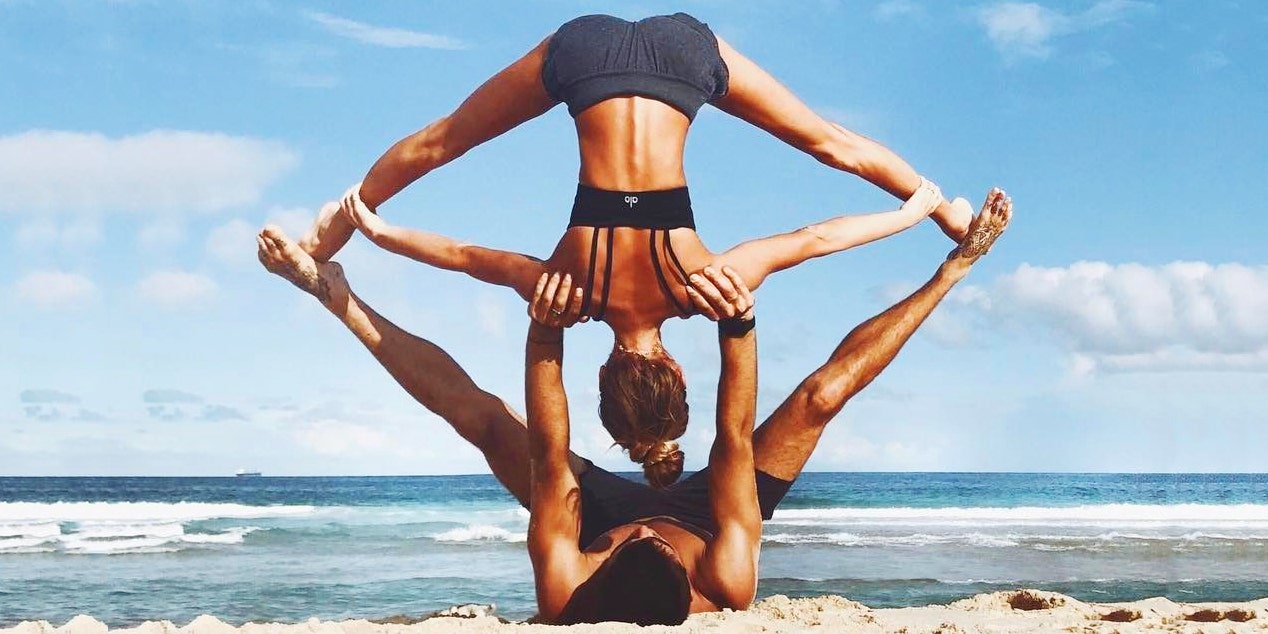 25 Couple Yoga Poses To Make You Feel Healthier And Get You Ready For The New Year 2019