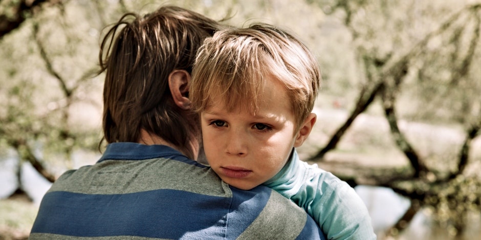 How To Deal With Grief, Help Your Child Mourn, & Handle Emotions After The Death Of A Parent 