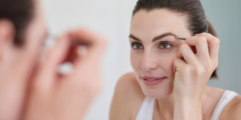 6 Easy Ways To Maintain Your Eyebrows In Coronavirus Quarantine (Until Salons Are Open Again)