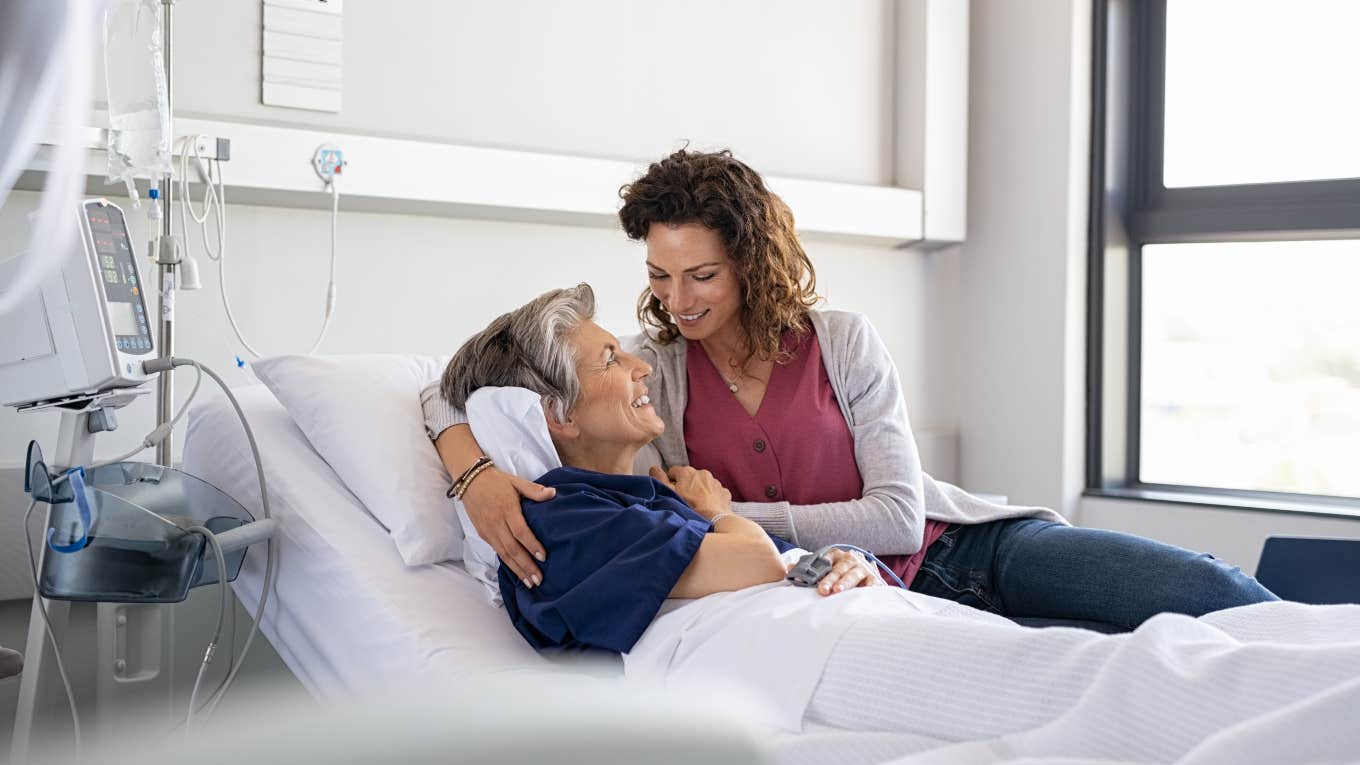 woman visiting mother in the hospital