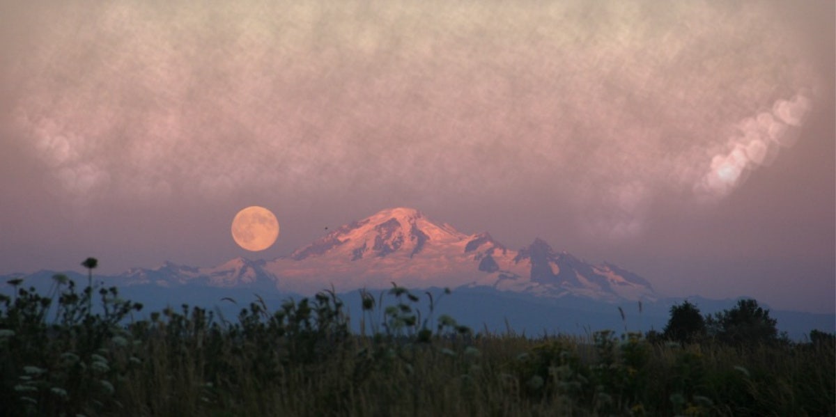 What Is A Super Pink Full Moon?
