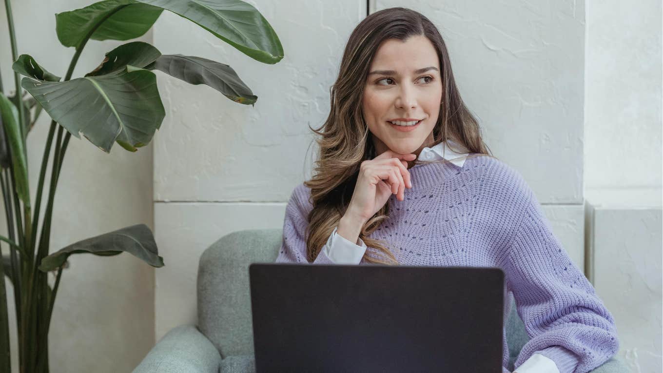 woman on computer 