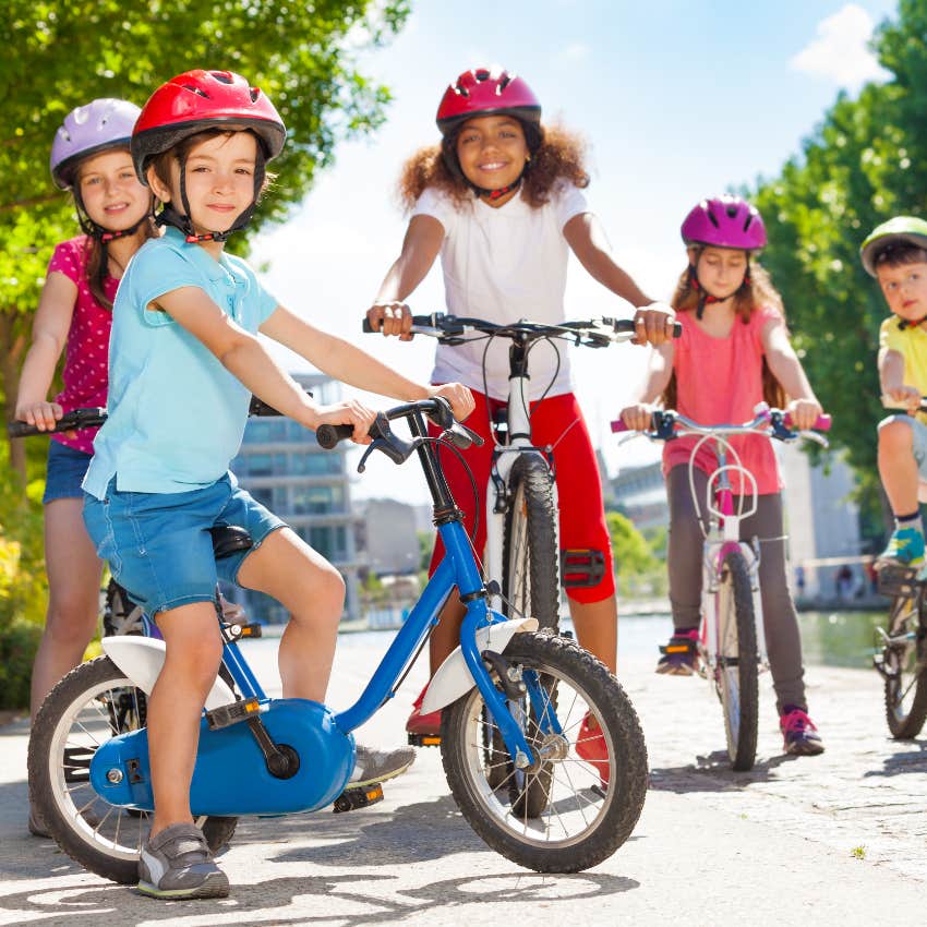 Kids riding bikes 