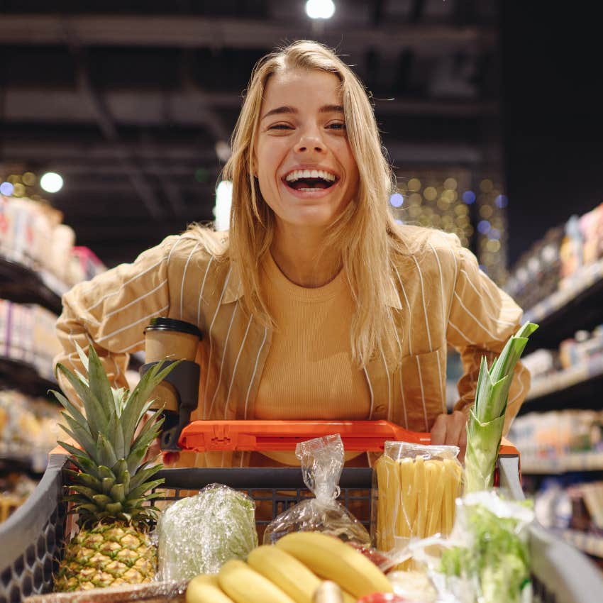 woman grocery shopping