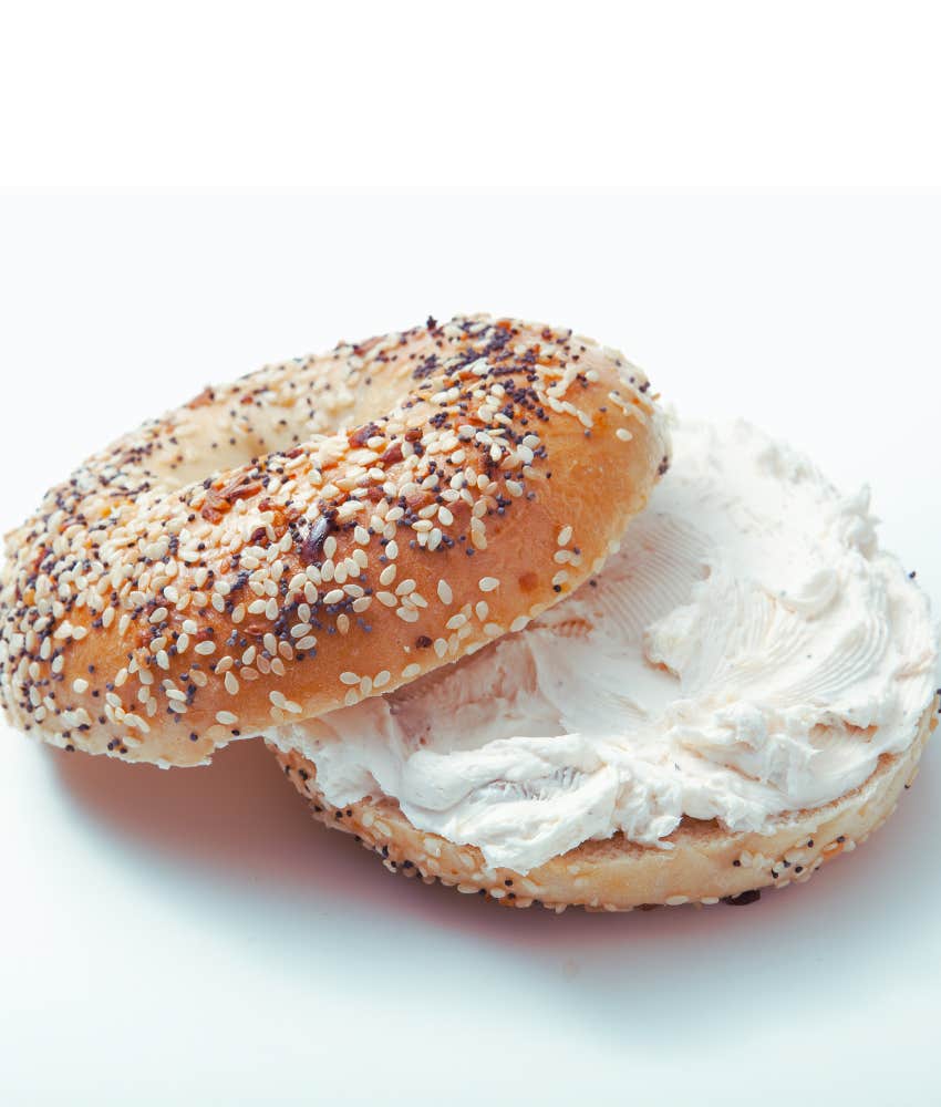 bagel with cream cheese