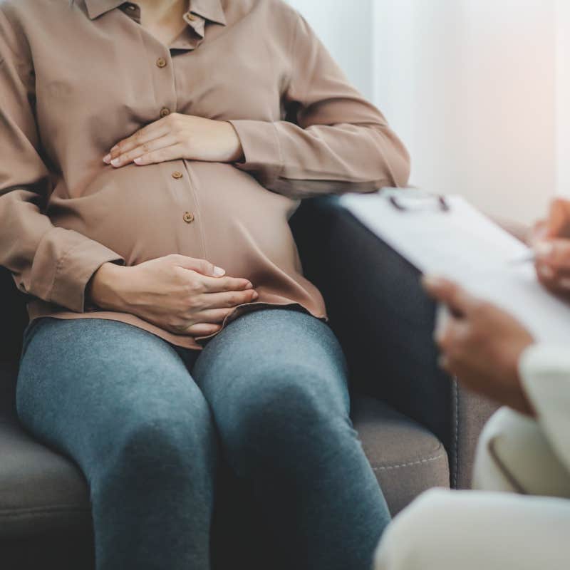 pregnant woman consultation with doctor