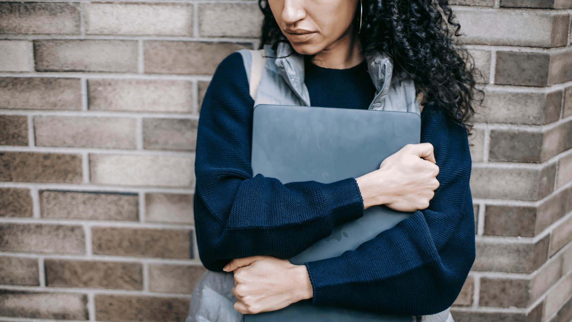 woman uncomfortable outside of her comfort zone