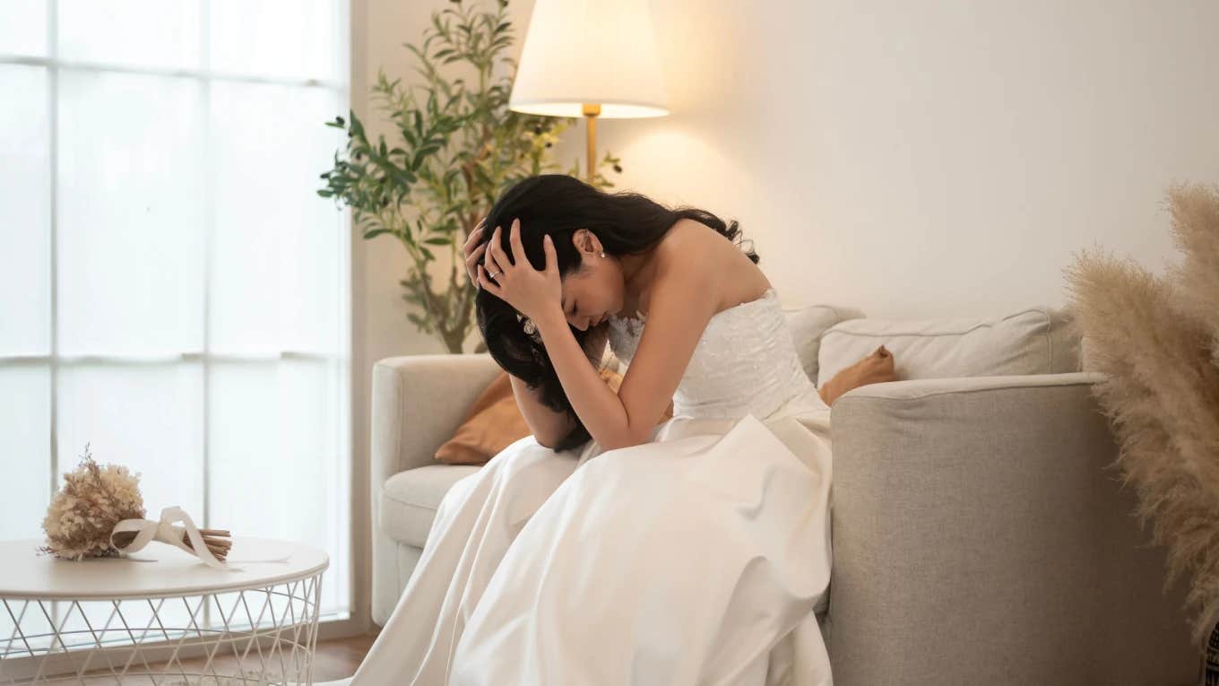 Bride learning that her made of honor stole from her and her family members on the day of her wedding