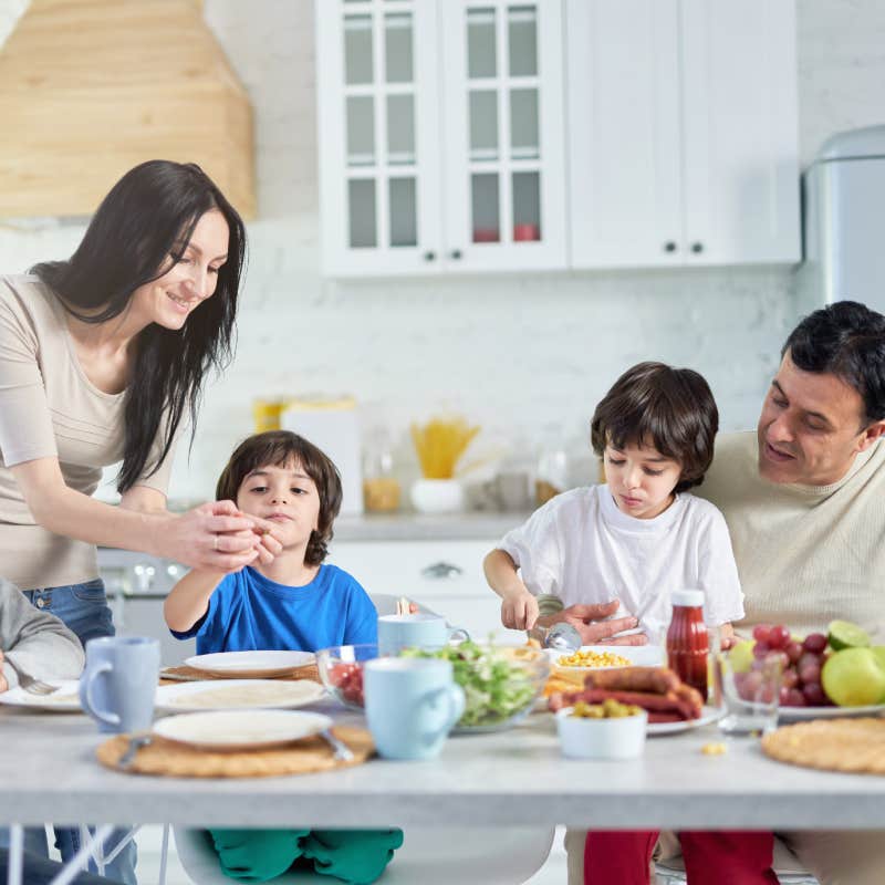 parents eating breakfast with kids