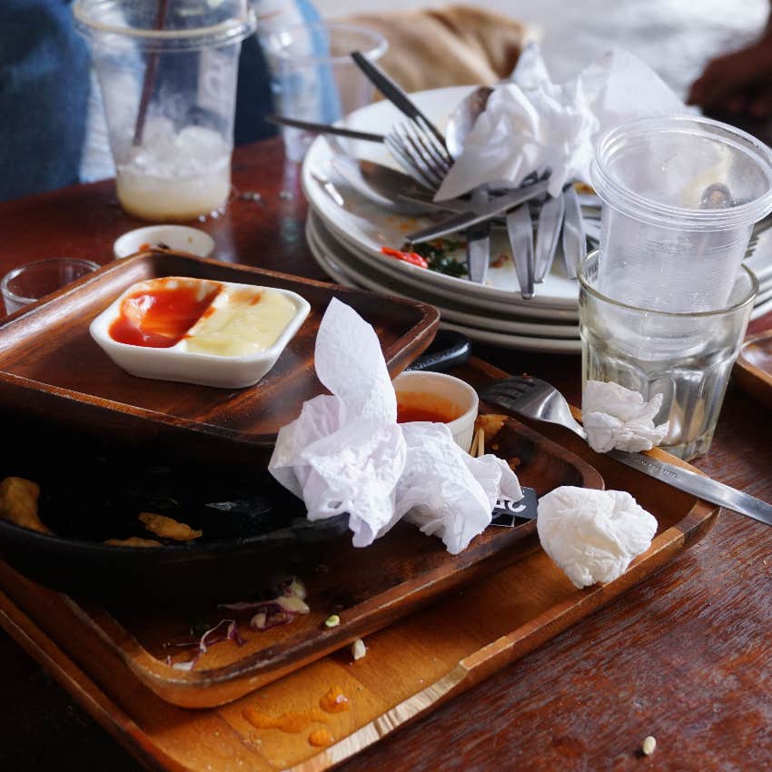 Entitled customers left dishes on table