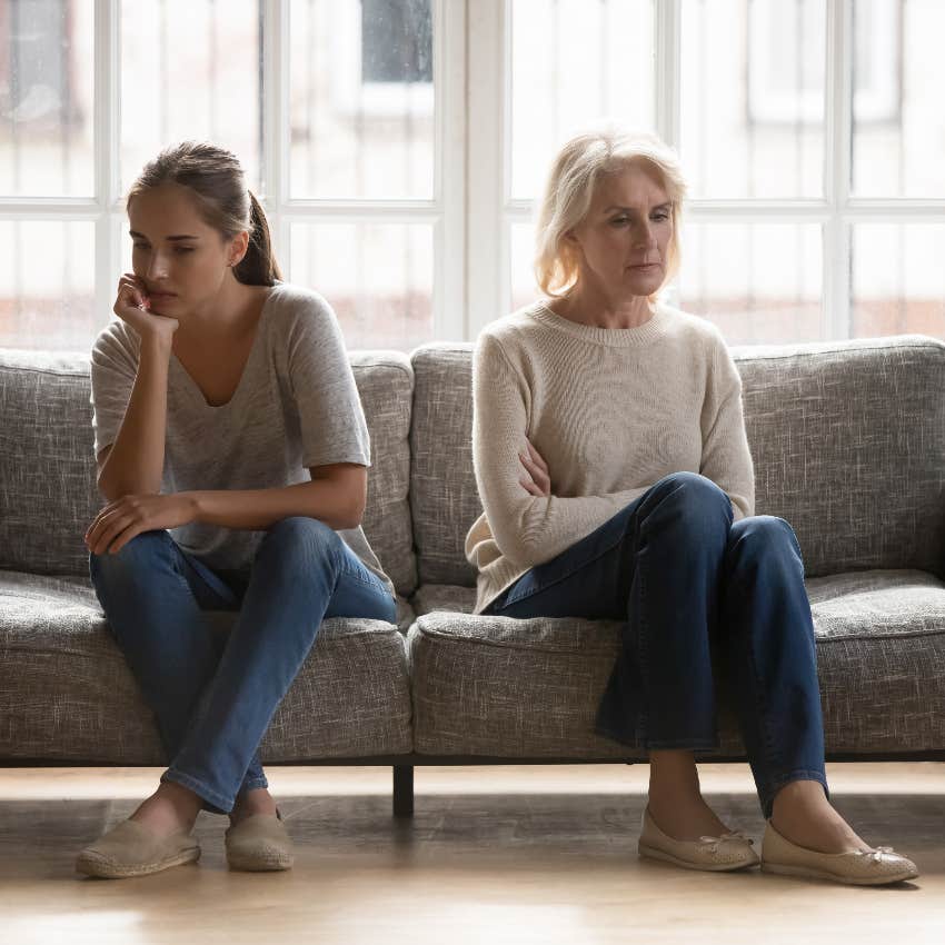 Mom and daughter fighting because she took out debt in her daughter's name