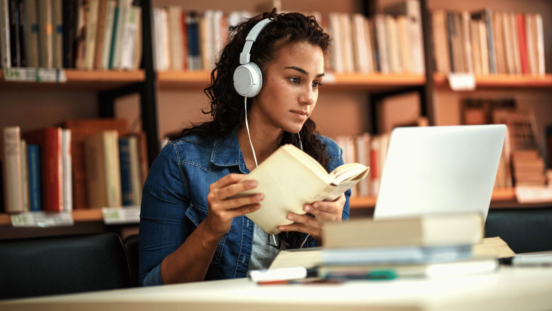 woman studying 