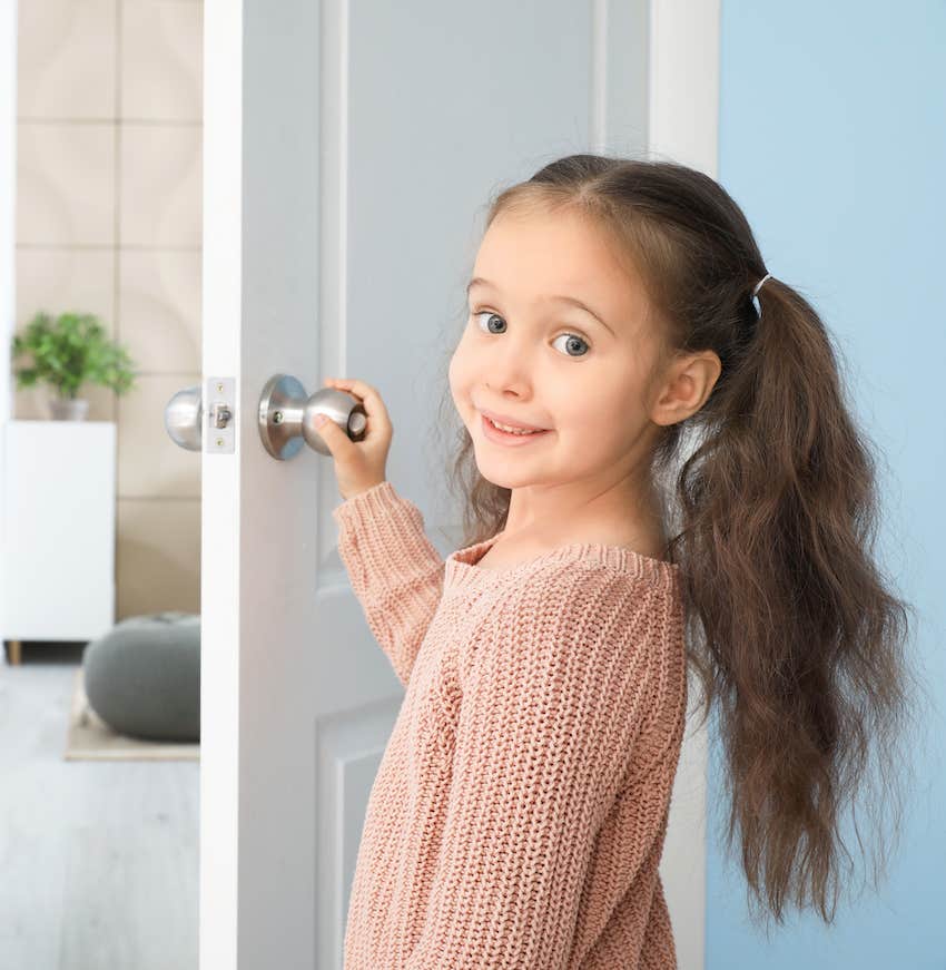 Kid who understand opens door