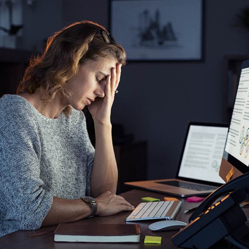 employee with bad manager feels burned out