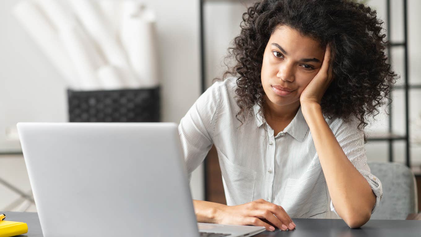 Woman who can't focus at work