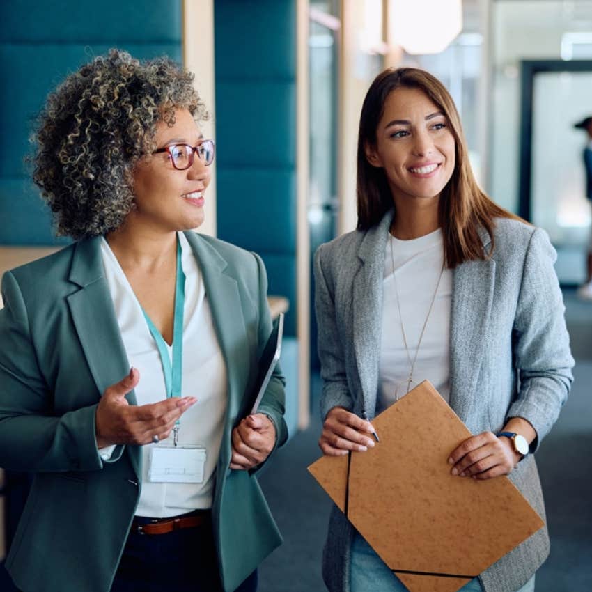 women working together