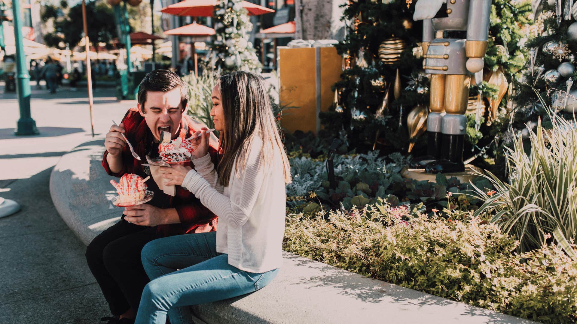 couple ice cream date