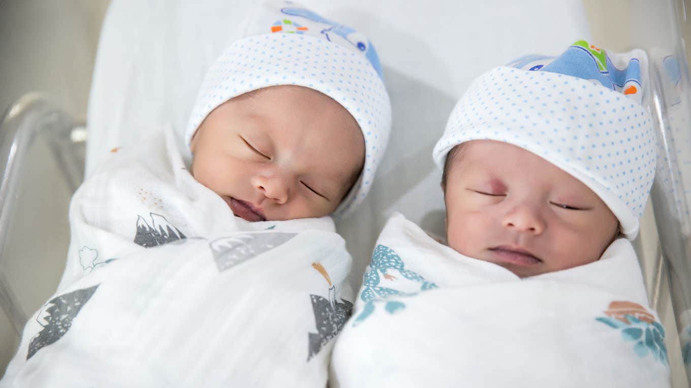 Twin babies in the hospital