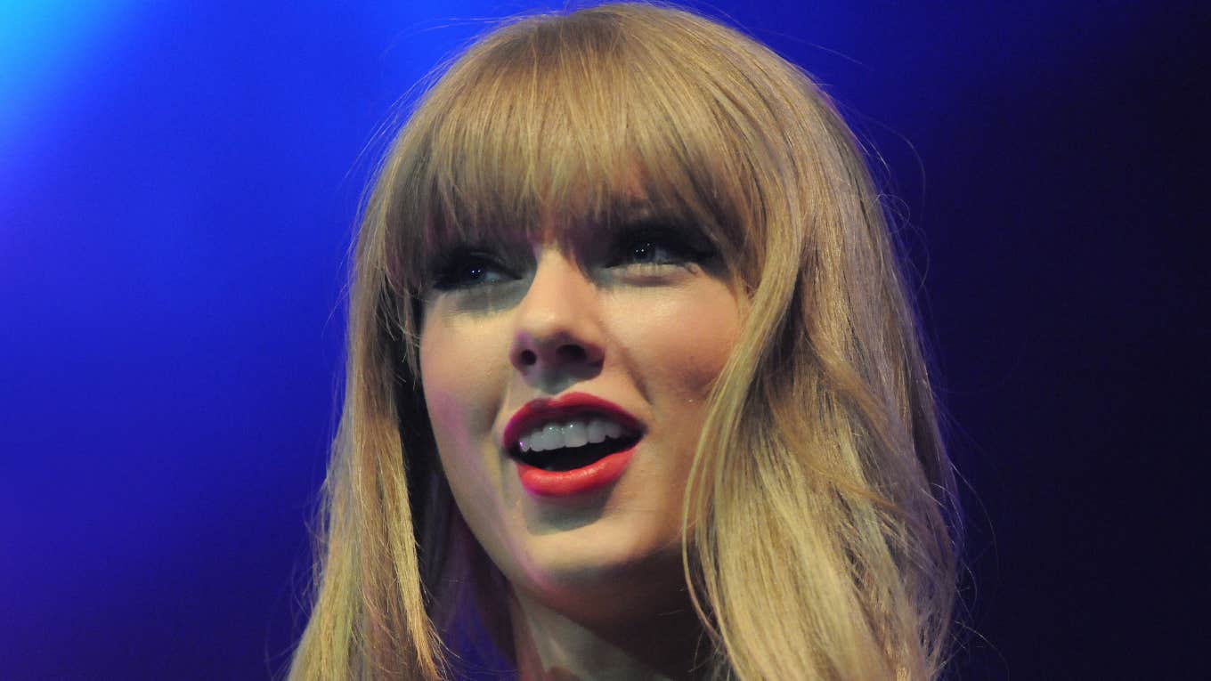 Taylor Swift close up 