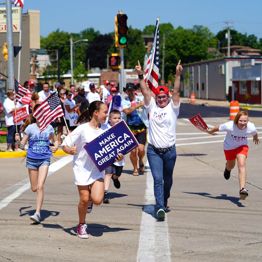 Children at political rally for Trump