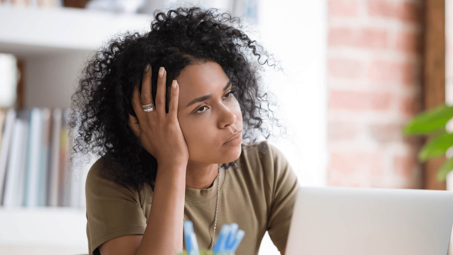 frustrated woman at computer 