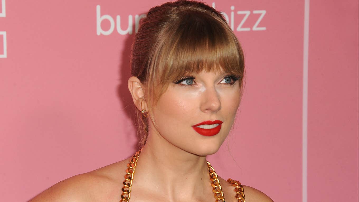 Taylor Swift's former classmate claims she was kicked out of school as a pregnant teen so singer could film music video