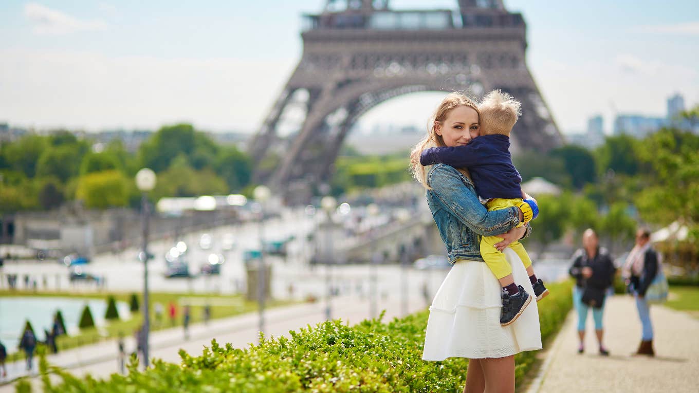 American mom and child in France