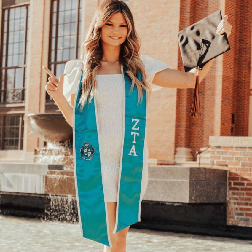 Kiersten Riggs graduation photo with Friedreich Ataxia