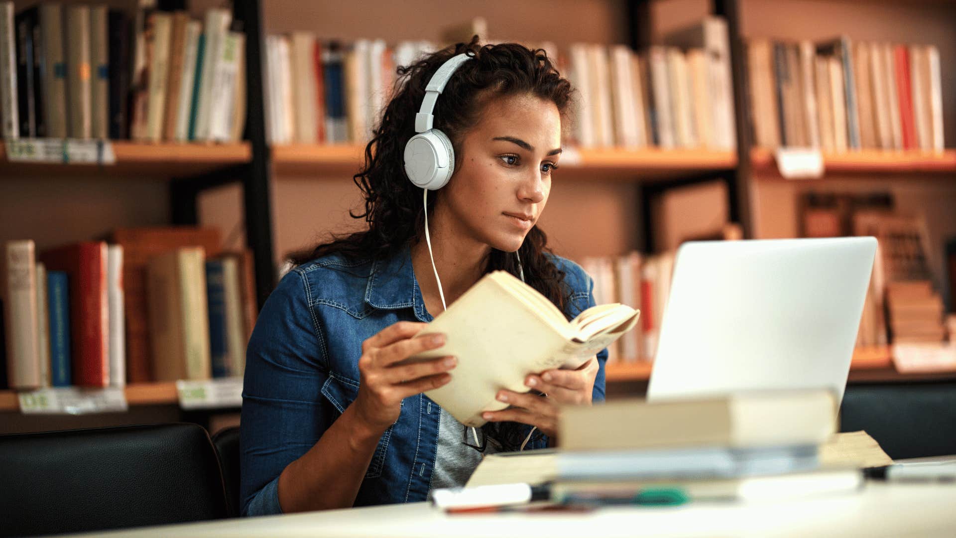 woman reading 