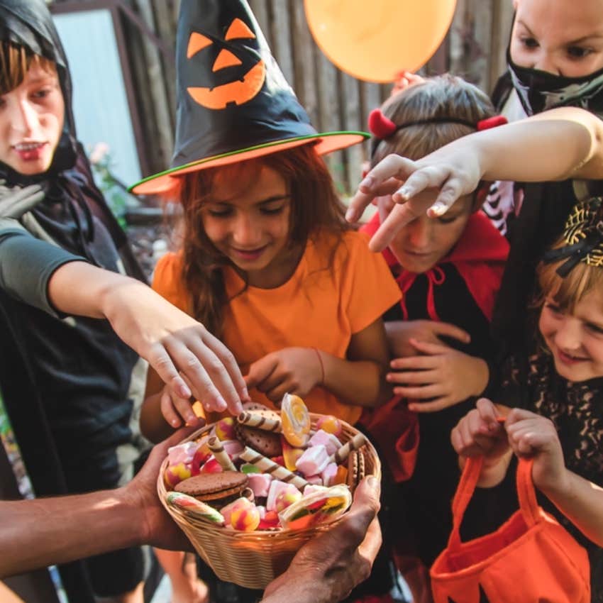 children trick or treating 