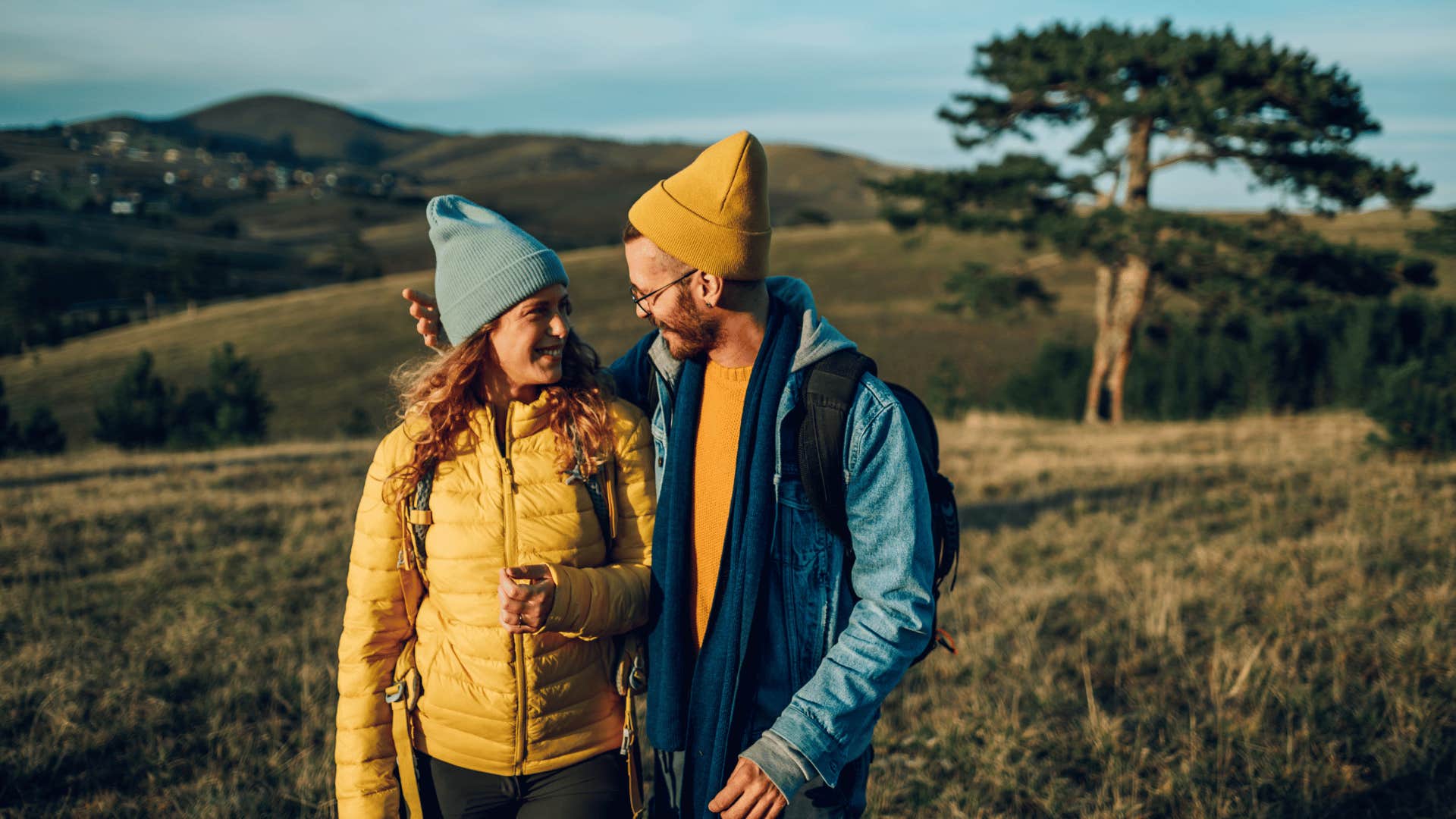 couple going hiking 