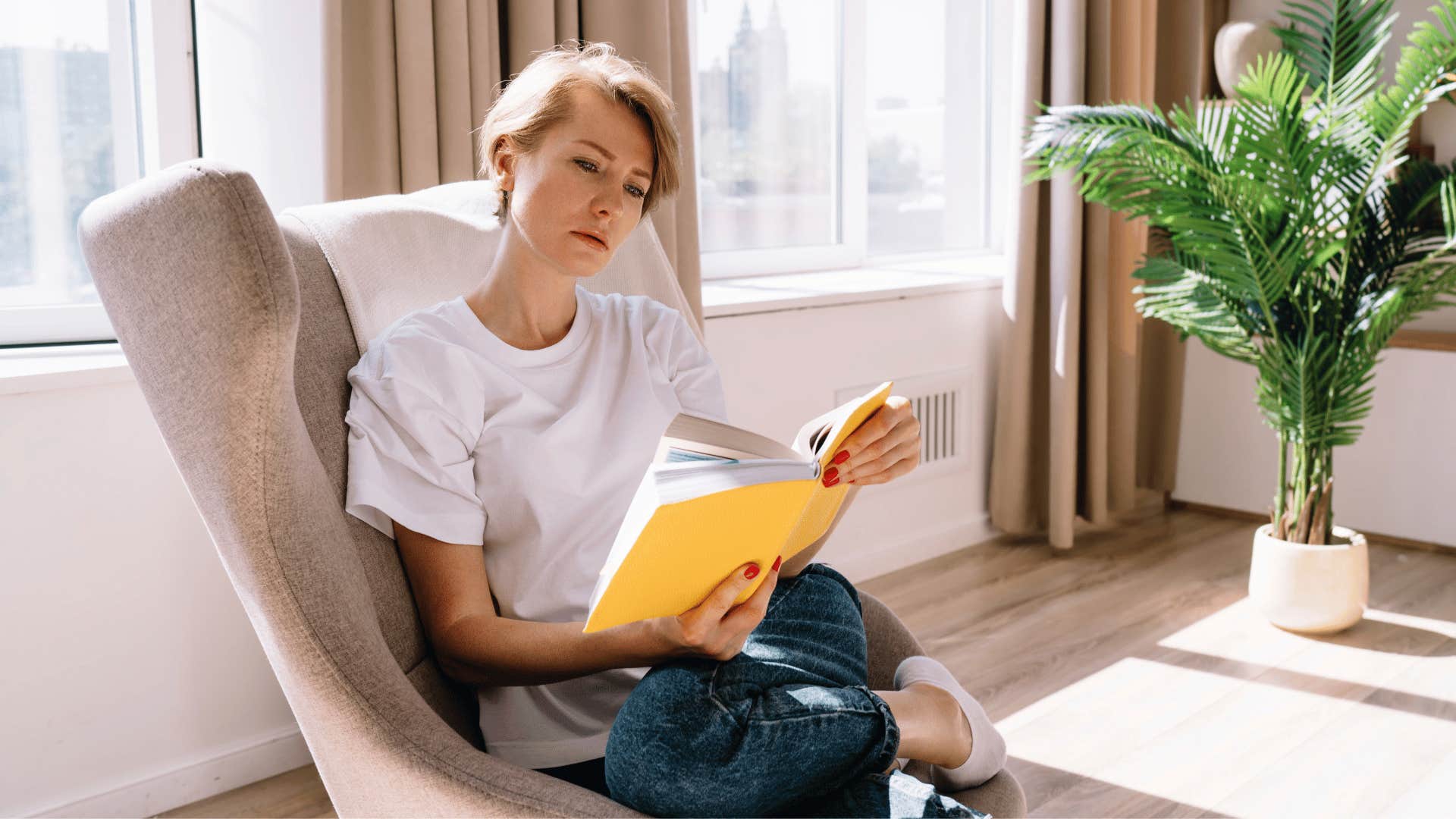 woman reading 