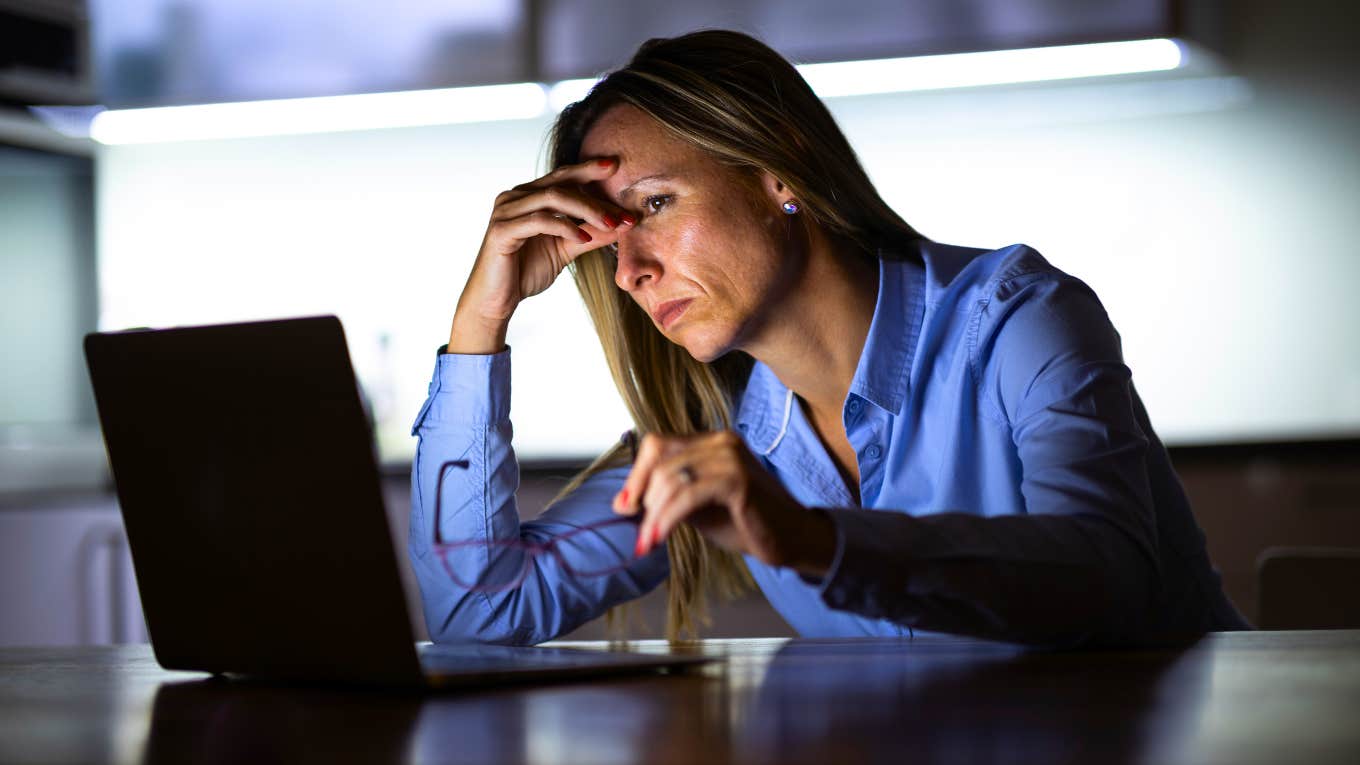 Gen X woman looking for a job on her computer