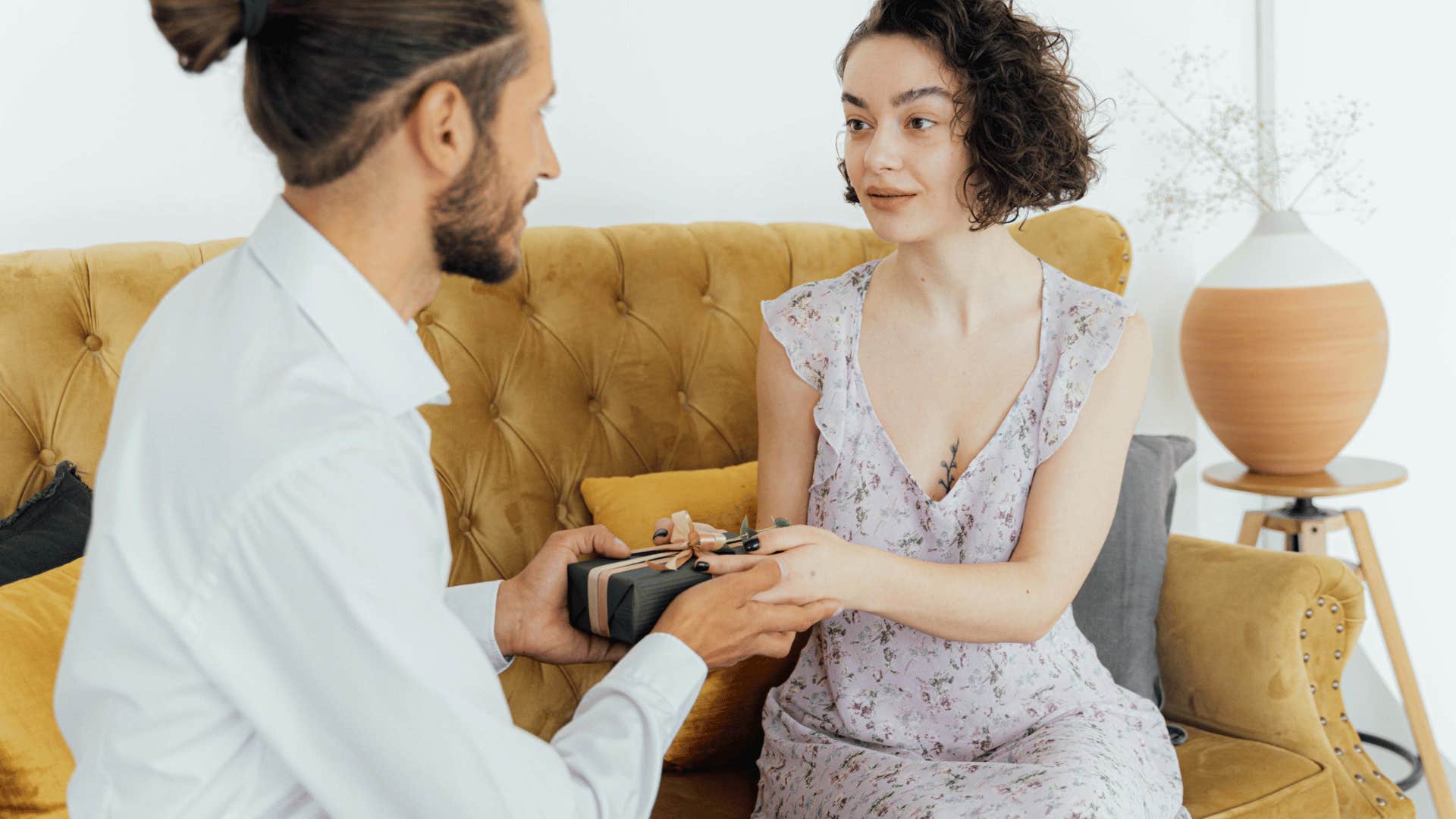 narcissist pretending gift-giving love language