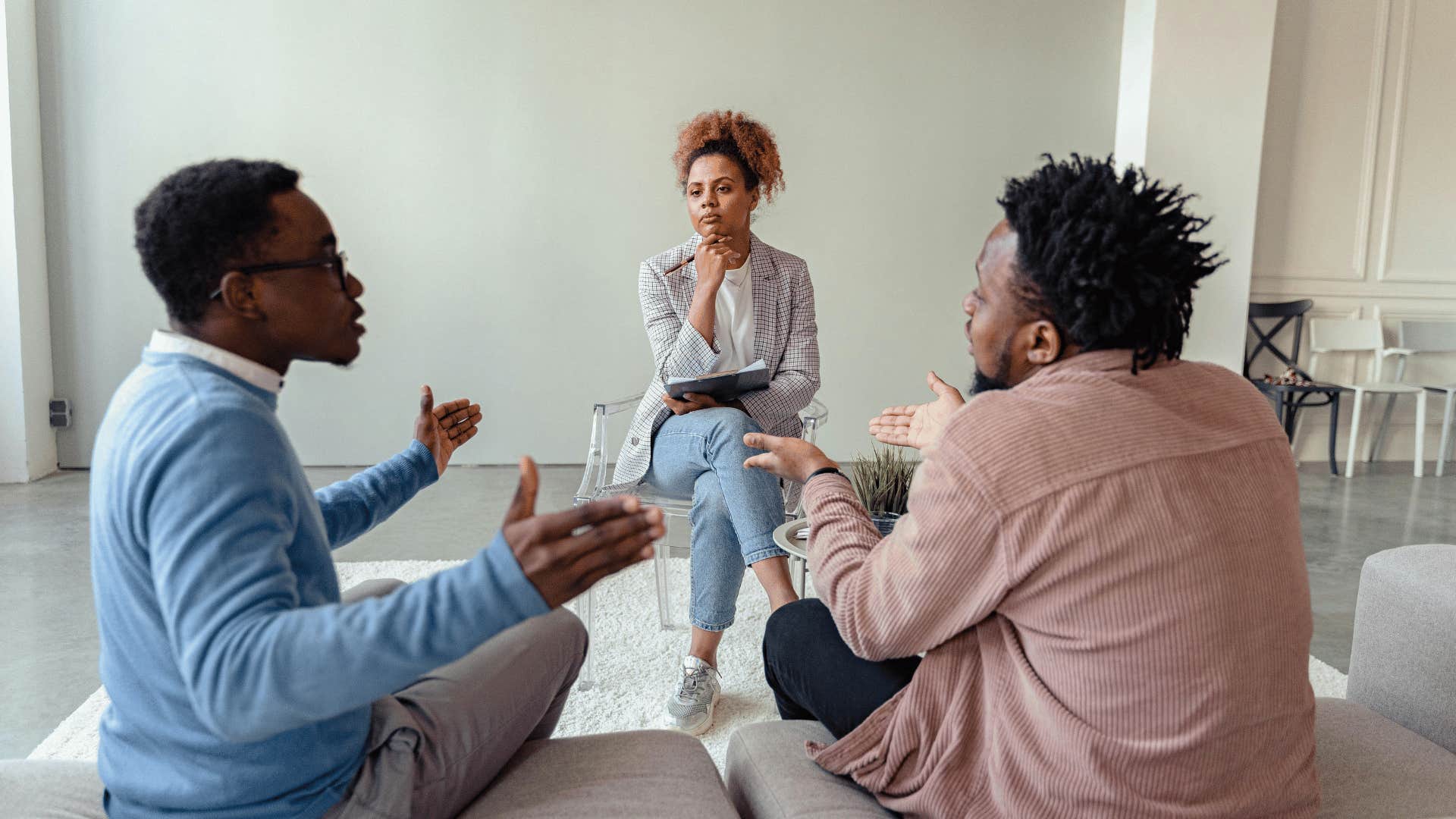 couple arguing in therapy