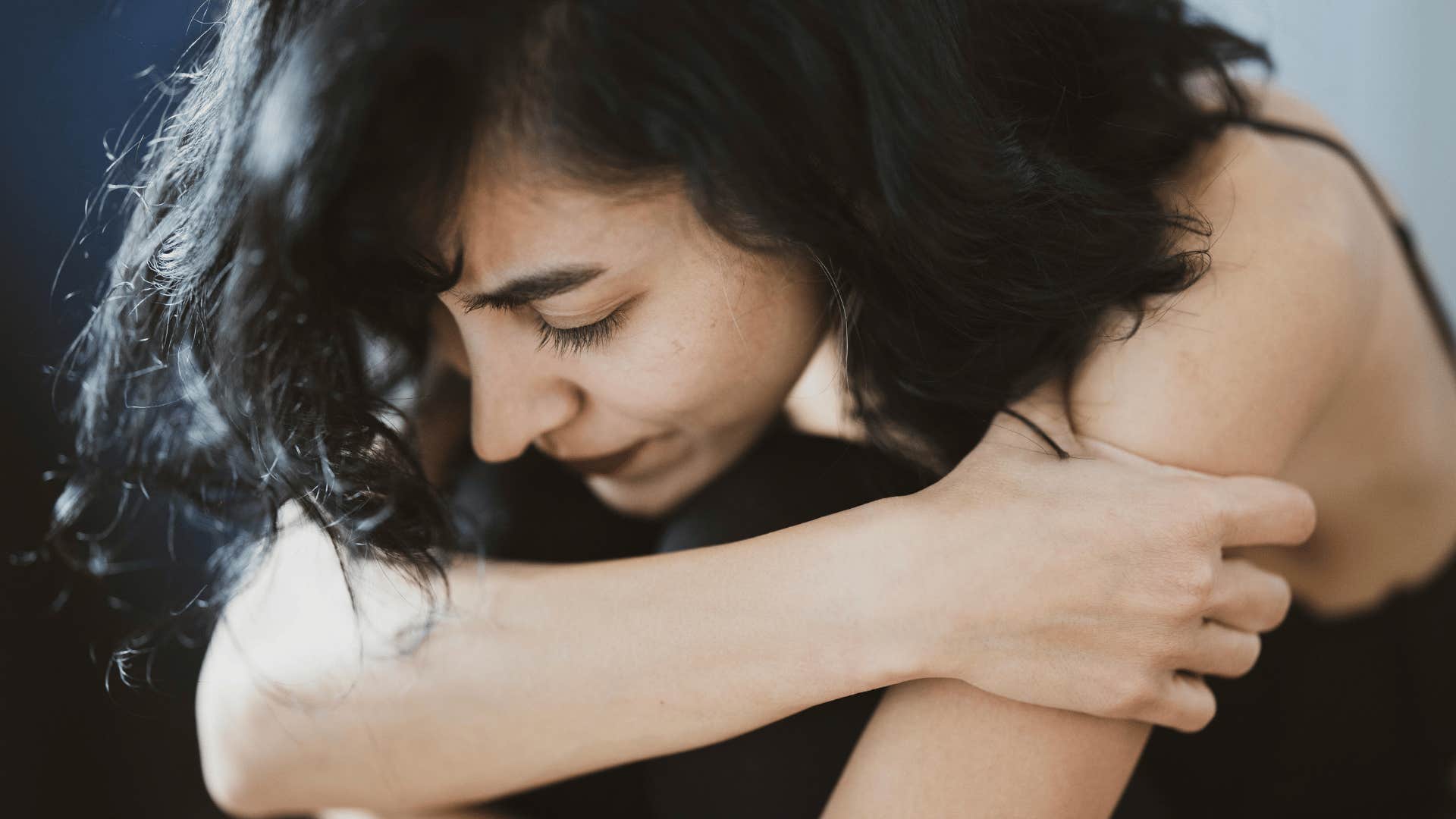 woman upset because lonely isn't a lifestyle