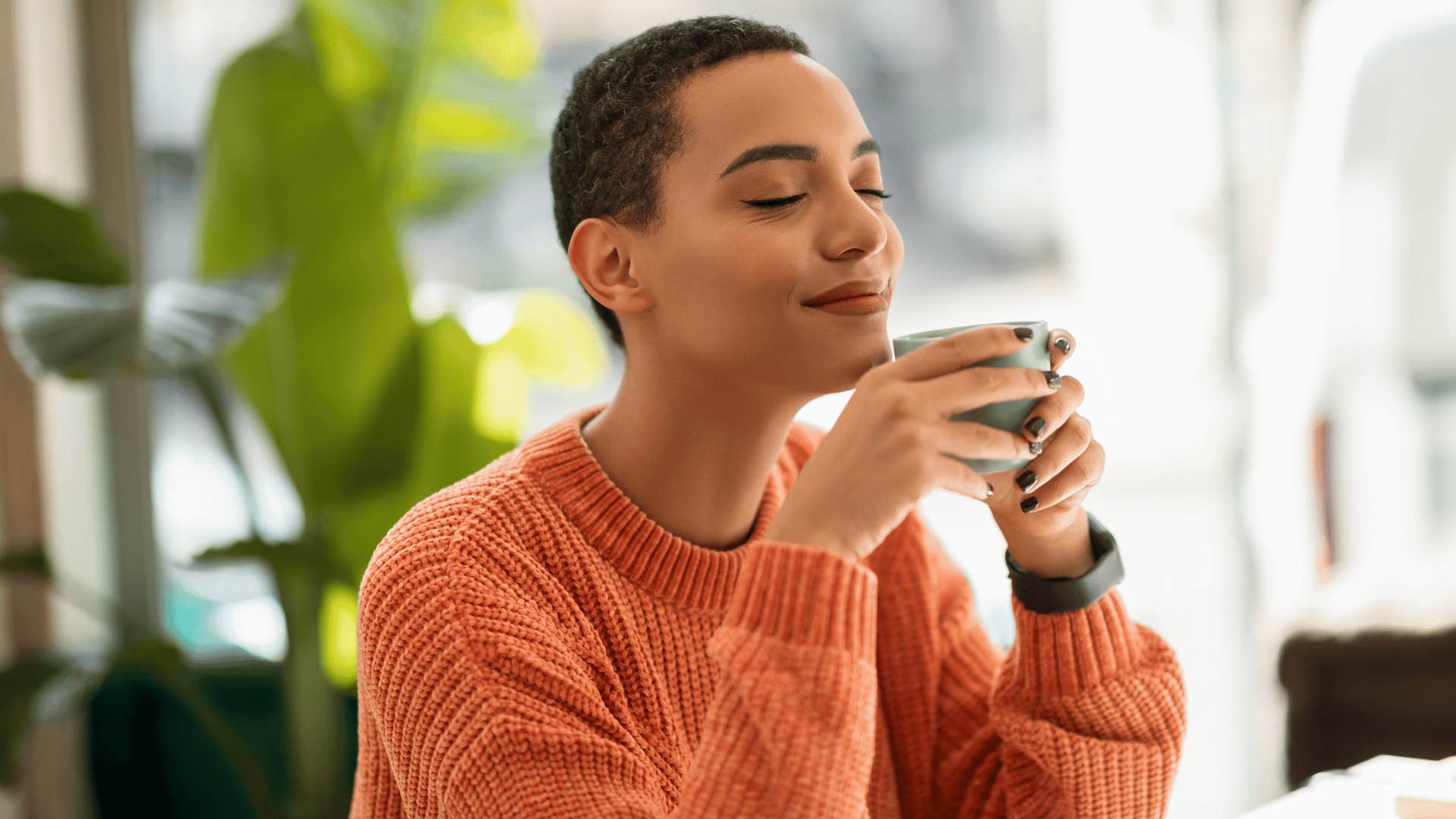 woman drinking coffee