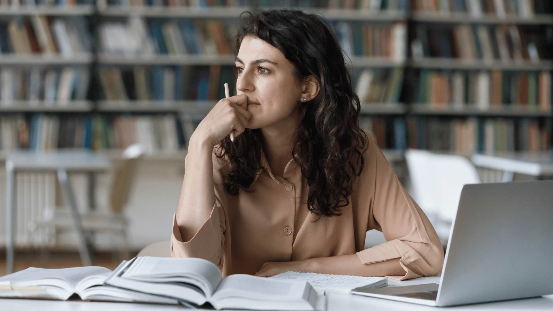 woman at the library 