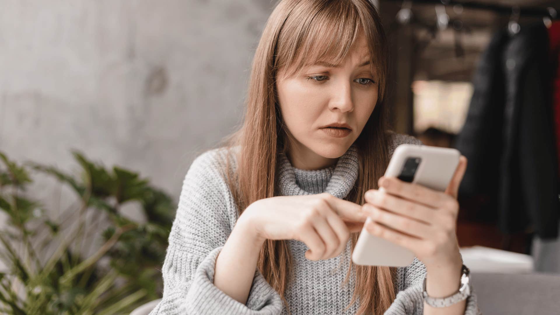 being too clingy will get you ghosted on social media