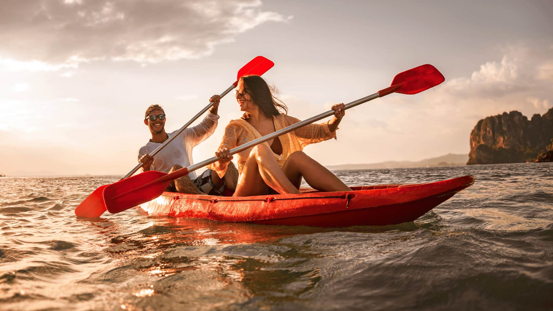 couple canoeing