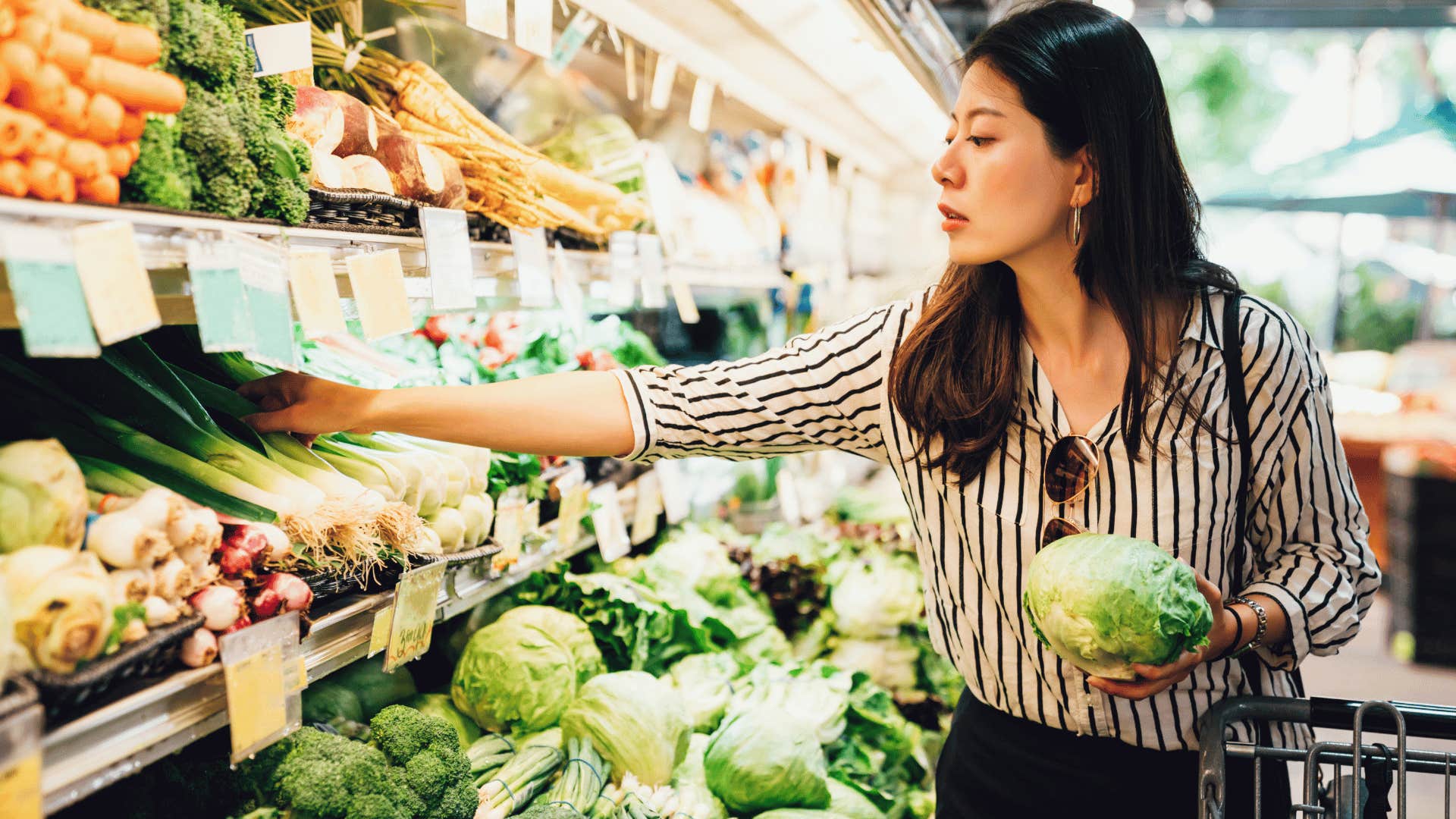 woman grocery shopping