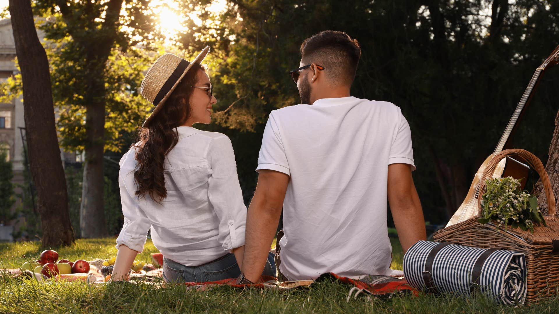 couple spending no money on a picnic date