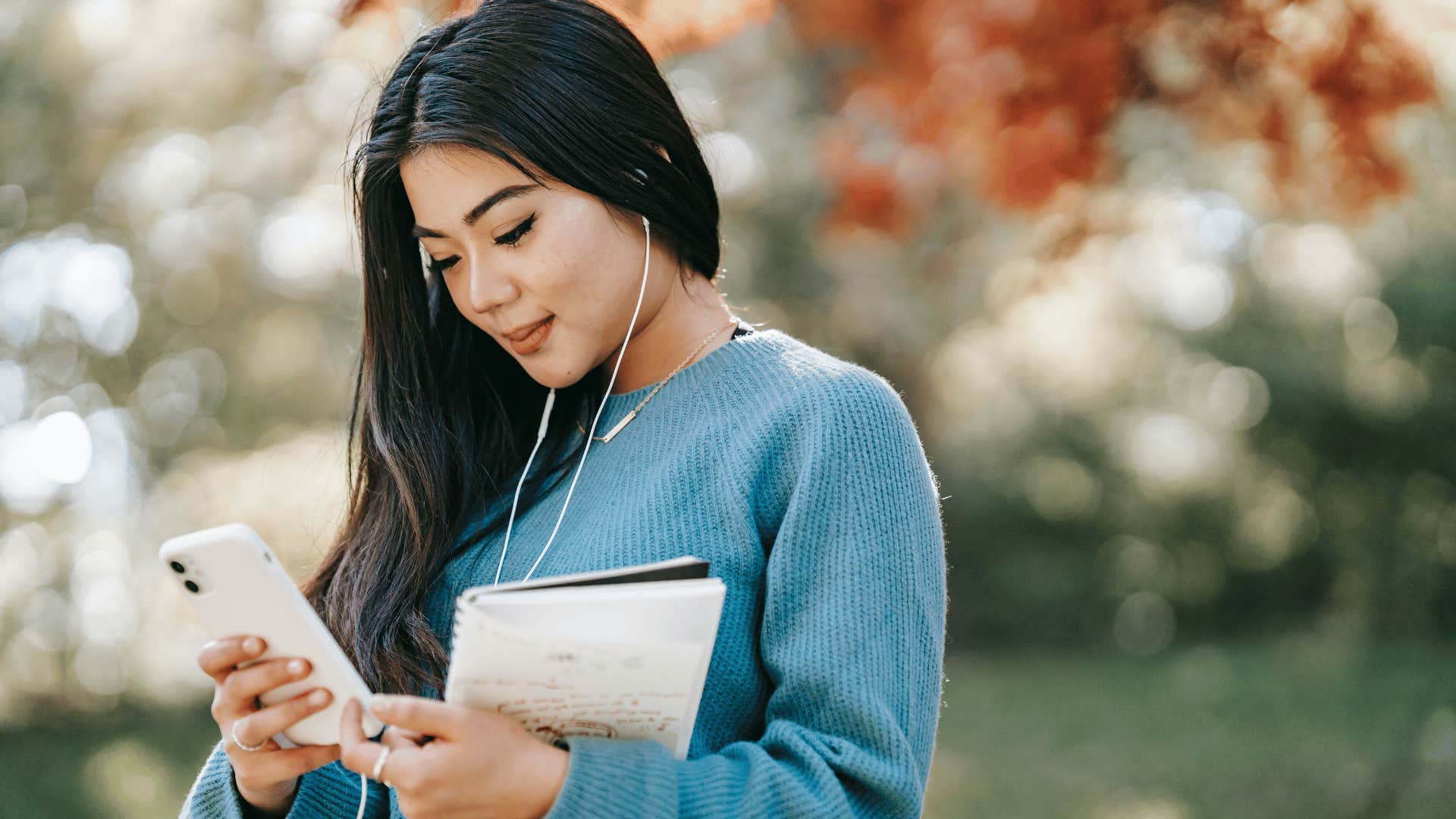 women who lead with generic greetings make men feel weird