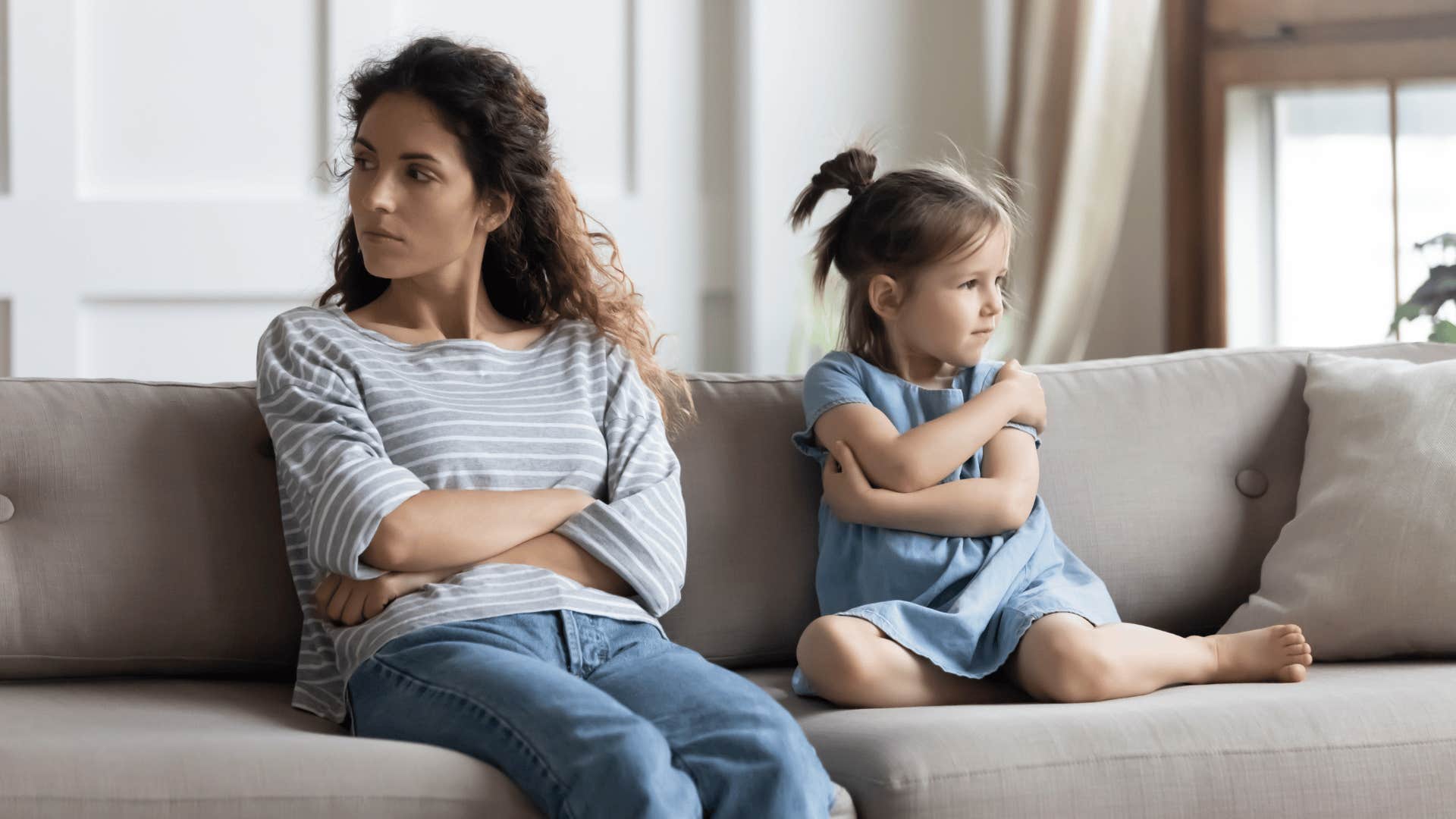 mom giving child the silent treatment