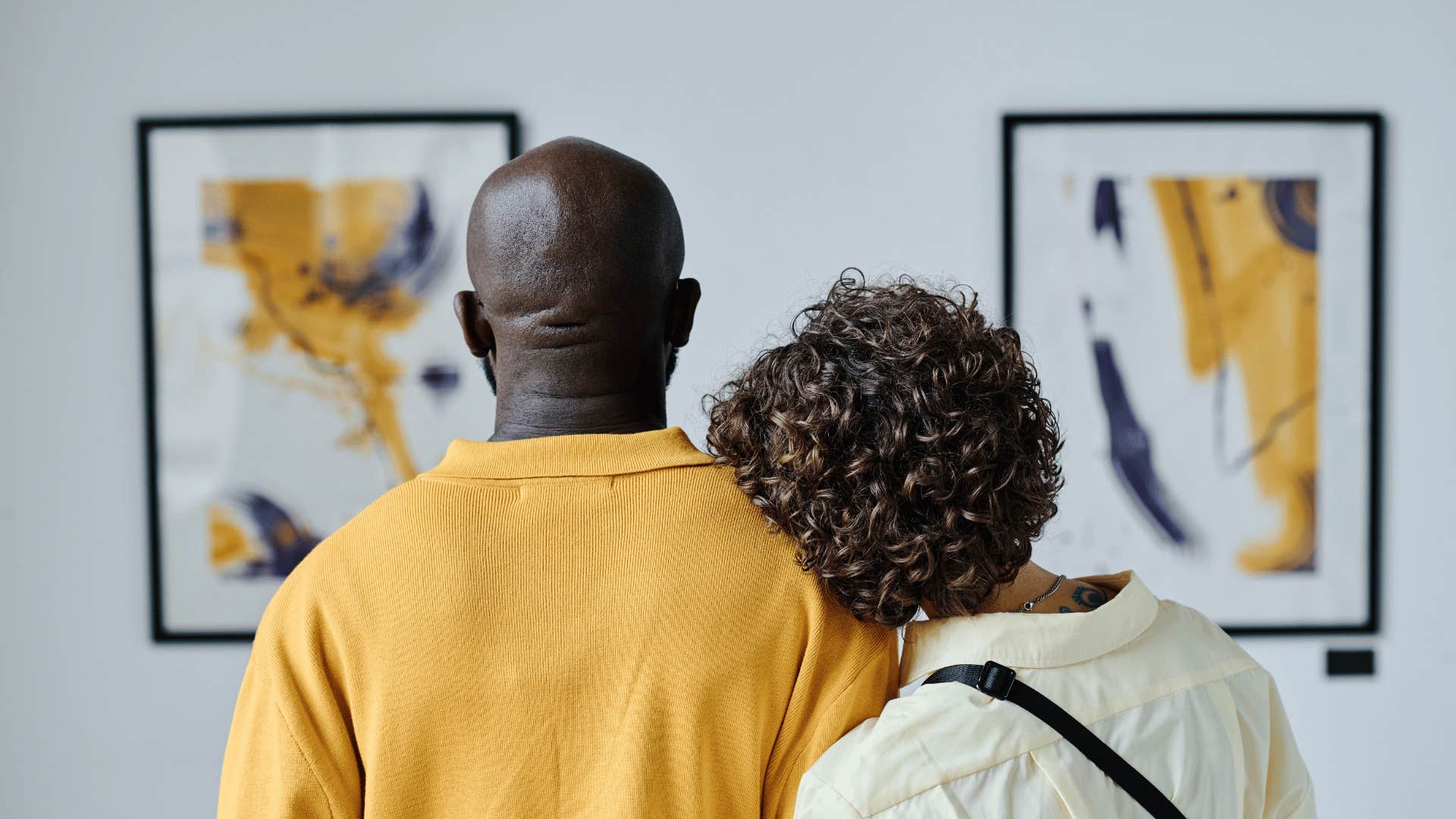 couple looking at art