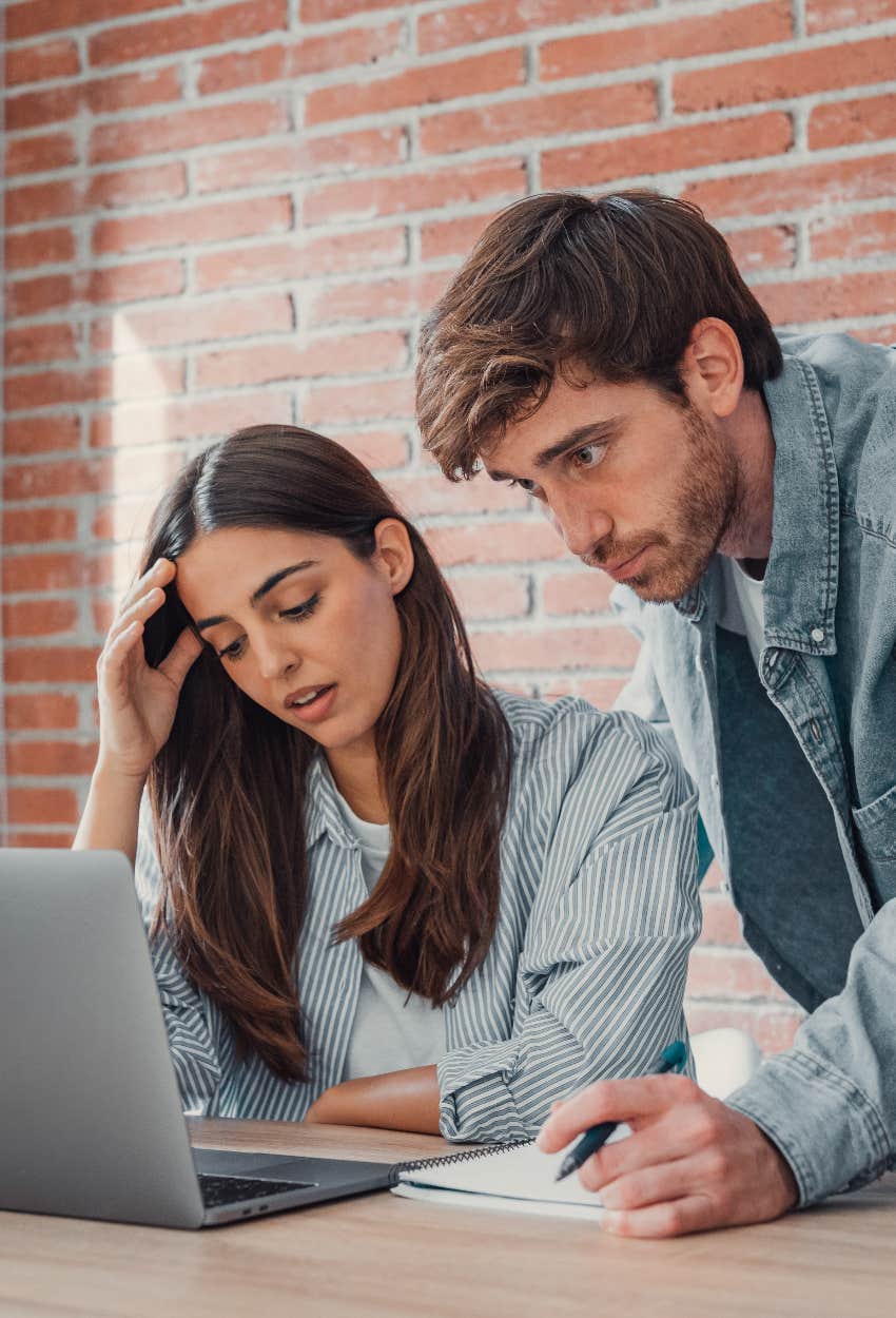 Parents looking at field day t-shirt bill